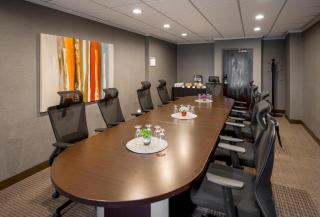 Coast Calgary University Area Hotel by APA - 3