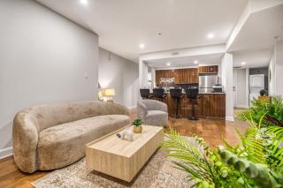 Exceptional Luxury Apartment Spacious & Free Parking - 7