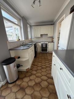 5 Bed Contractor Families & Groups Accomodation - 6