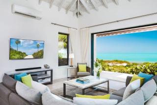 Brise De Mer 2 BR Villa - Beachfront - 9