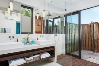 Brise De Mer 2 BR Villa - Beachfront - 3