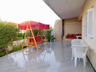 Baghoush-side Henash-Chalet 28K - 2
