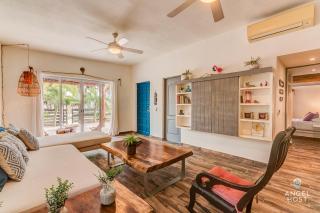 A Sublime Beach Getaway Perfect for a Family Gathering - 9