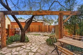 Walkable Barrio Charm - 3