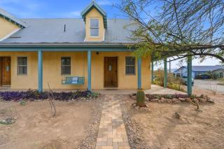 Walkable Barrio Charm - 2