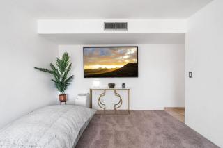 Sunny & Bright Charm with Community Pool - 3