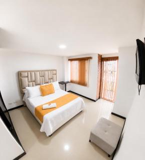 Hotel Cristal Plaza - 4