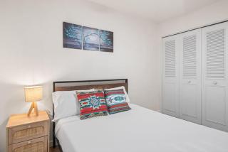 Cozy Pet Friendly Townhome with Pool - 6