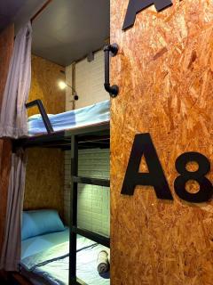 Crew Bangkok Hostel on 3rd Floor near MRT - 8
