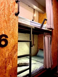 Charming BB Stay in Bangkok Noi with City Views - 8