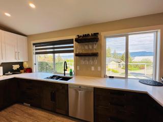 Spacious family home in Kelowna's Lower Mission - 4