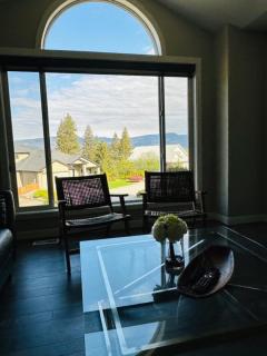 Spacious family home in Kelowna's Lower Mission - 6