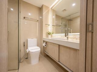Olympus Garden vacation condominium stunning pool - 8