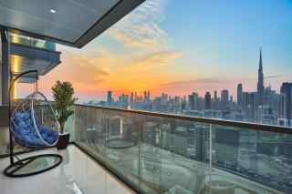 Luxury 3BR Maid room I Burj views I Downtown - 6