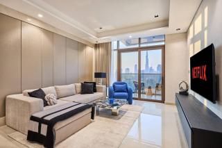 Luxury 3BR Maid room I Burj views I Downtown - 8