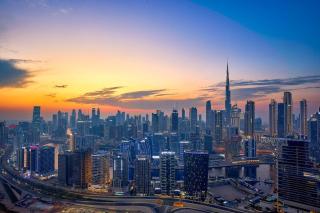 Luxury 3BR Maid room I Burj views I Downtown - 9