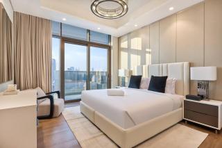 Luxury 3BR Maid room I Burj views I Downtown - 2
