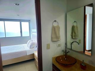 Beachfront Apartment in Bocagrande - 3
