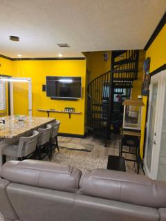 Houston Sweet Spot Townhouse - 1