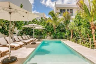 Chic Beachfront Condo Ocean View Rooftop Pools - Akumal - 3