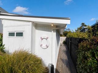 Sailor's Cottage - Stay Waiheke - 3