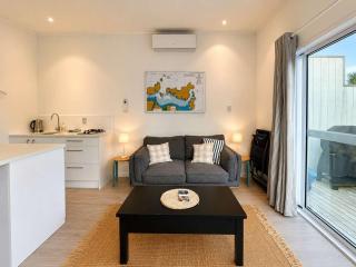 Sailor's Cottage - Stay Waiheke - 7