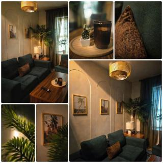 Desert Mirage Private Patio, Desk Parking - Chicago - 6