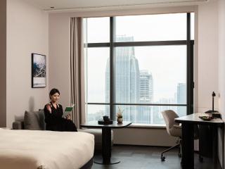 Atour Hotel Wuhan Wuchang Yangtze Centre with River View - 8