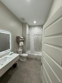 Clarion Pointe Port Lavaca - 5