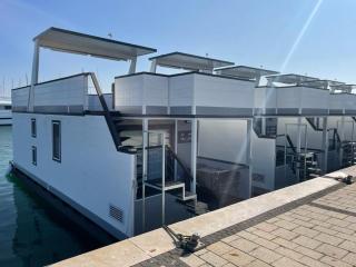 Dream houseboat with sea view and hot tub - 0