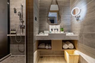 Atour Hotel Wuhan Impression City Qingshan - 1