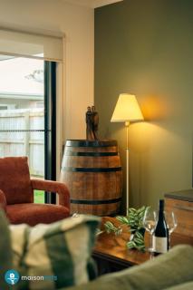 Stylish 4BR Sleeps Up To 8 Near Theme Parks - 4