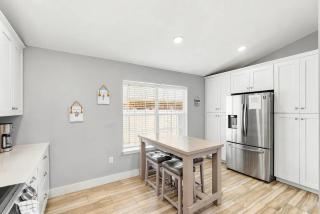 Book Me Baby! Sweet Retreat in Miramar - 2