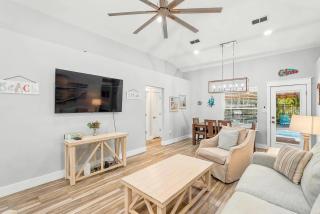 Book Me Baby! Sweet Retreat in Miramar - 1