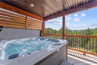 Great Outdoors Lodge - Hot Tub - 8