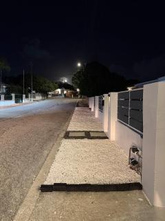 Modern 3BR Apartment Central Curaçao Near Beaches - 9