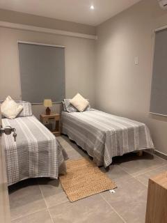Modern 3BR Apartment Central Curaçao Near Beaches - 7