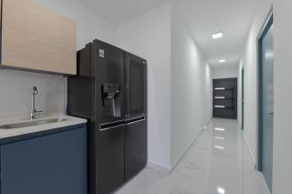 Sleek 2BR Retreat Tanki Leendert - 6