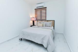 Sleek 2BR Retreat Tanki Leendert - 3