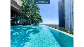 Walk to BTS Ekkamai l Urban Sukhumvit Living l Fast WiFi - 0