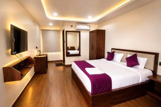Hotel Lavish Grand - 0