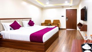 Hotel Lavish Grand - 4