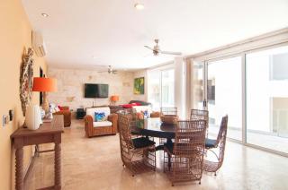 Exceptional Location Near Beach, Pool-View Balcony - 1