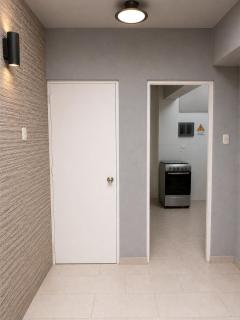 Centrally-located mini apartment one block from the church - 7