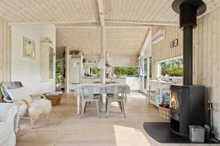 Lovely Holiday Home With Great View - 8