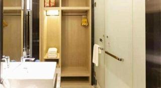 Echarm Hotel Yingshang High-speed Railway Station Wuzhou Wanhui Plaza - 6