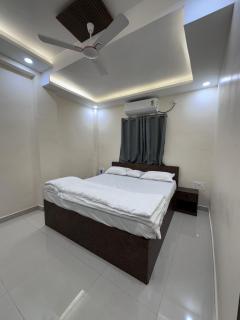 Hotel Prime Residency - just 400m from airport - 7