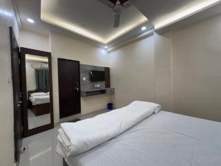 Hotel Prime Residency - just 400m from airport - 3
