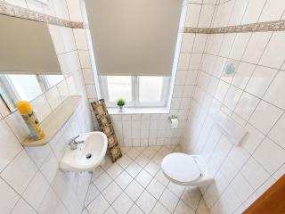 Große Wohnung mit Terrasse in Bedburg-Hau - 4