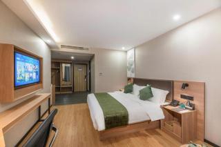 GreenTree Inn Express Zhangjiagang Hexing Town Shazhou Professional Institue of Technology - 1